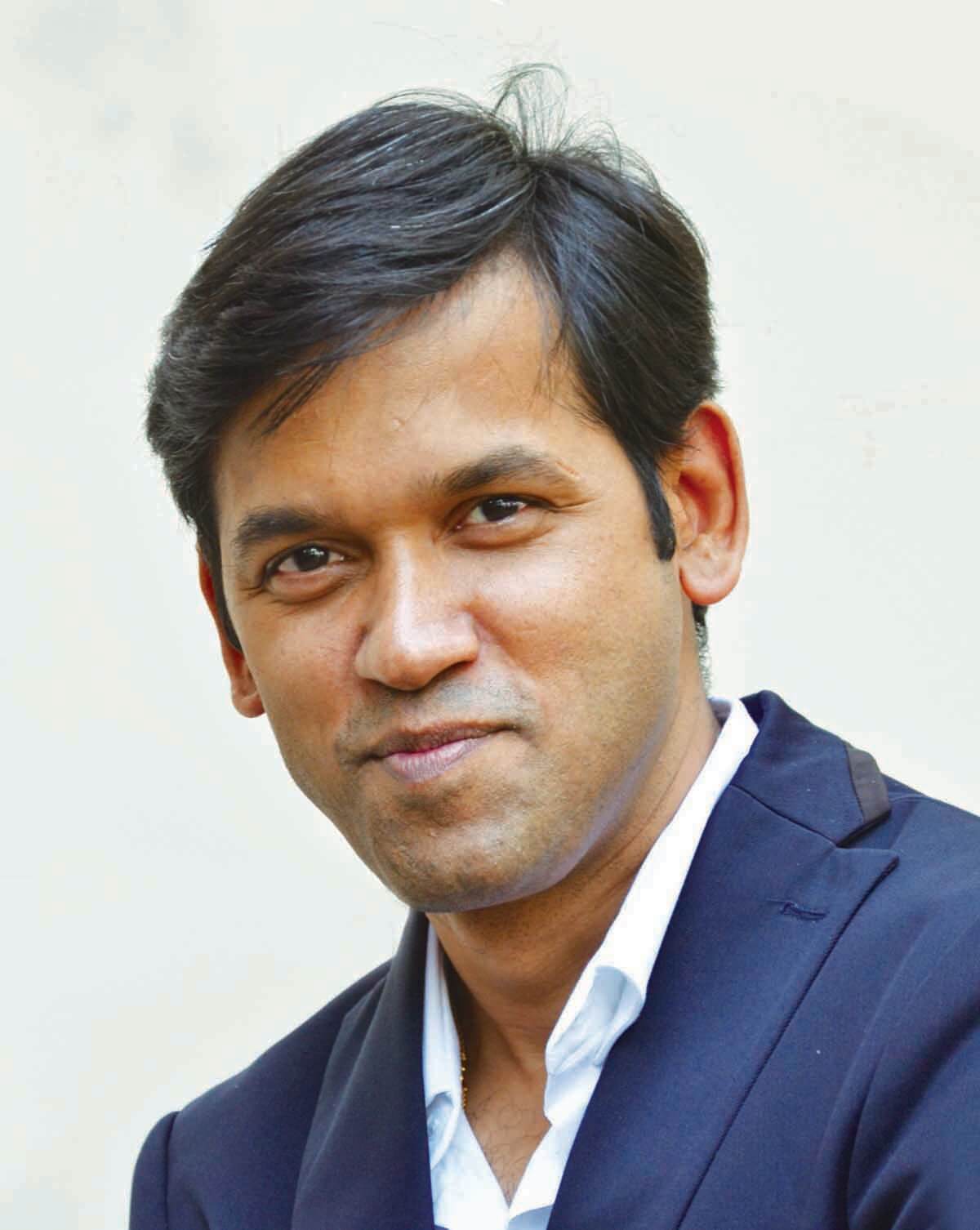 Dr. Rohit Sane Close Madhavbaug